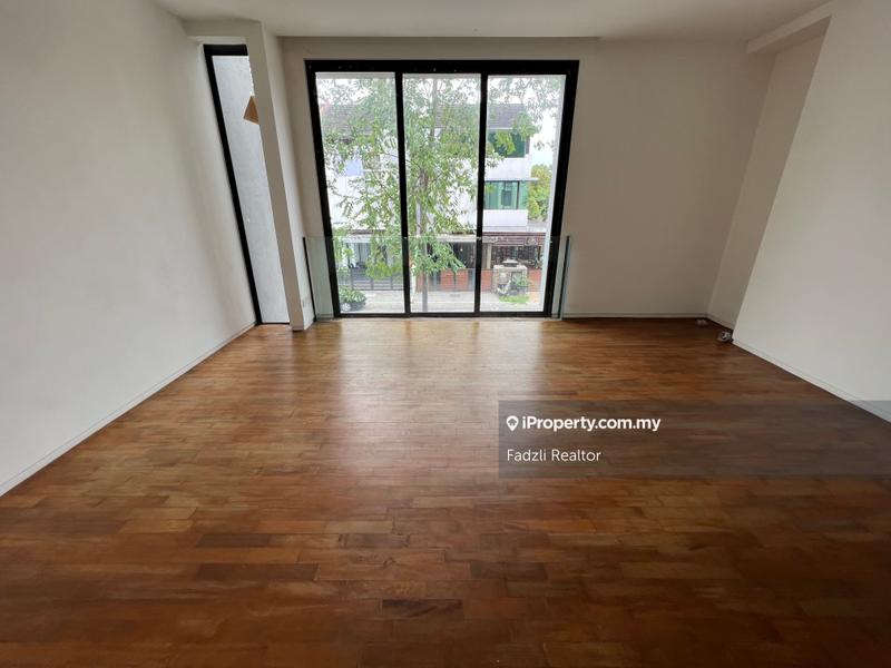 3-storey Terraced House for Sale in Blu Constellation, Seri Kembangan by Fadzli Realtor - iProperty.com.my