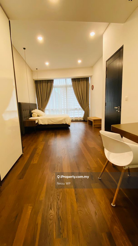 For Sale - Banyan Tree Signatures