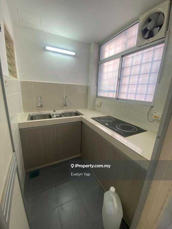 Apartment for Sale in Pangsapuri Putra Indah by Evelyn Yap - iProperty.com.my