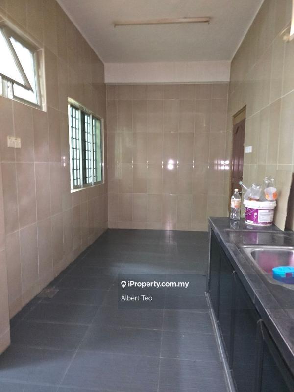 Rumah Berangkai 2 Tingkat untuk Dijual di Taman Bukit Flora 2, Batu Pahat oleh Albert Teo - iProperty.com.my