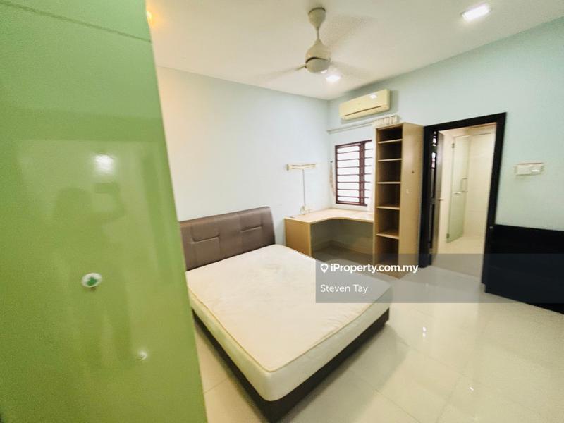Rumah Teres 2.5-Tingkat untuk Dijual di Taman Meranti Jaya, Puchong oleh Steven Tay - iProperty.com.my