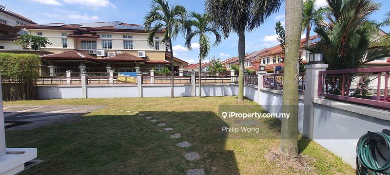 Rumah Berkembar untuk Dijual di Taman Equine, Seri Kembangan oleh Philip Wong - iProperty.com.my
