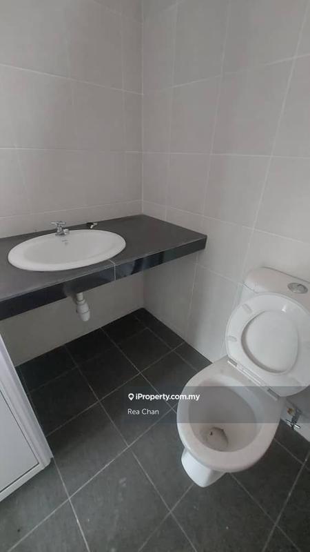 Rumah Berkembar untuk Dijual di Taman Seri Tanjong Gelam, Tanjong Kling oleh Rea Chan - iProperty.com.my