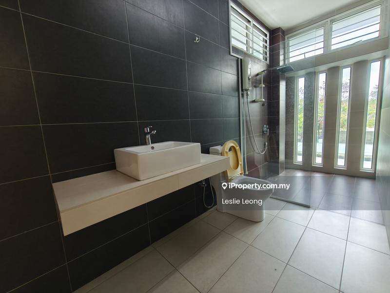 Bungalow House for Sale in Bandar Country Homes, Rawang by Leslie Leong - iProperty.com.my