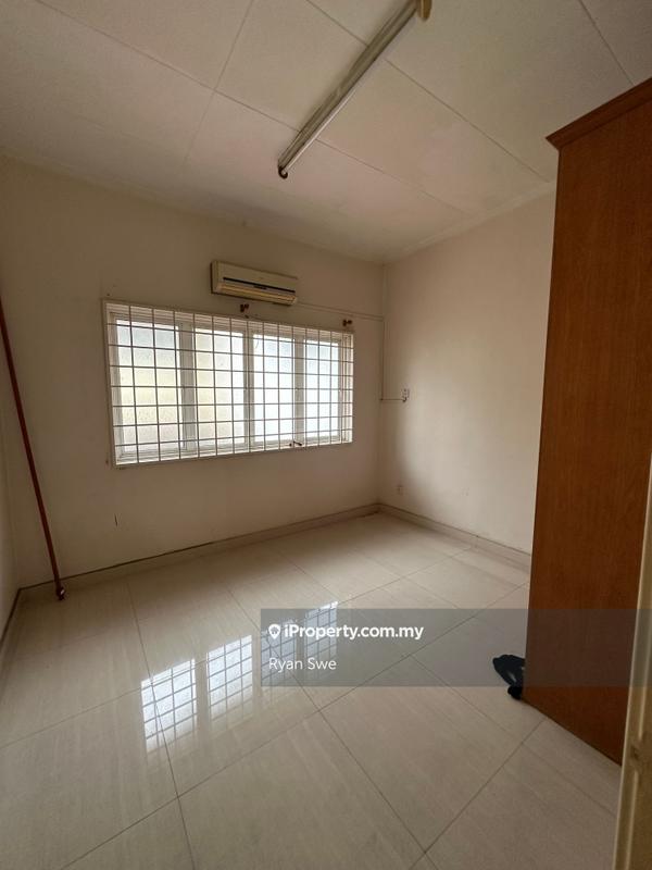 Rumah Berangkai 2.5 Tingkat untuk Dijual di Bandar Sri Damansara, Selangor oleh Ryan Swe - iProperty.com.my