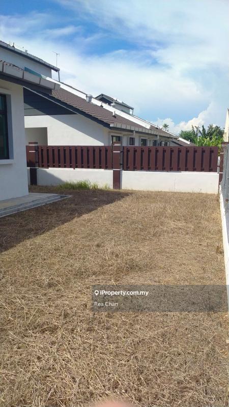 Rumah Berkembar untuk Dijual di Taman Seri Tanjong Gelam, Tanjong Kling oleh Rea Chan - iProperty.com.my