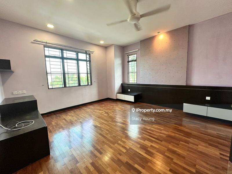 Rumah Berkembar untuk Dijual di Bukit Sungai Long, Bandar Sungai Long oleh Stacy Young - iProperty.com.my