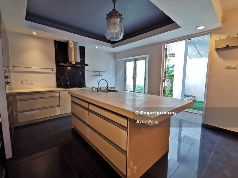 Rumah Berkembar untuk Dijual di SS 21, Damansara Utama, Petaling Jaya oleh Bryan Wong - iProperty.com.my