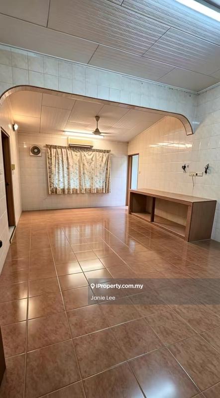 Semi-Detached House for Sale in Taman Chi Liung, Klang by Janie Lee - Living Room - iProperty.com.my