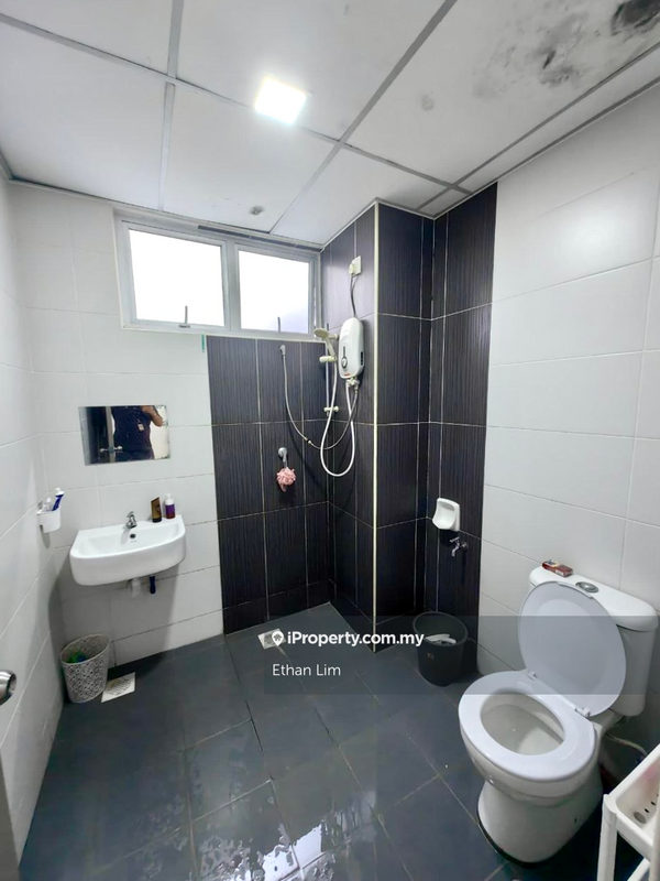 Service Residence for Sale in Larkin Heights by Ethan Lim - iProperty.com.my