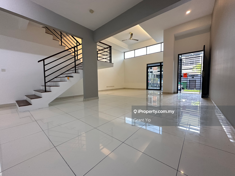 2.5-storey Terraced House for Sale in TTDI Grove, Kajang by Grant Yip - iProperty.com.my