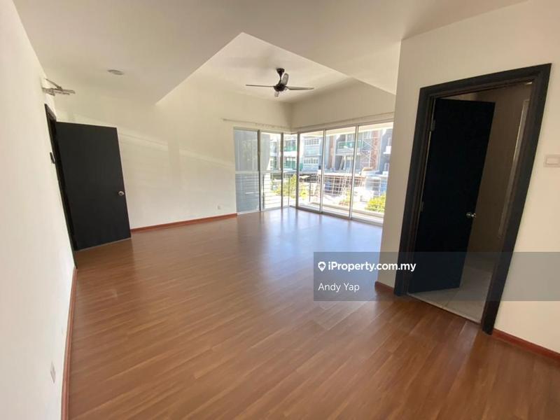 Rumah Teres 3-Tingkat untuk Dijual di Bandar Country Homes, Rawang oleh Andy Yap - iProperty.com.my