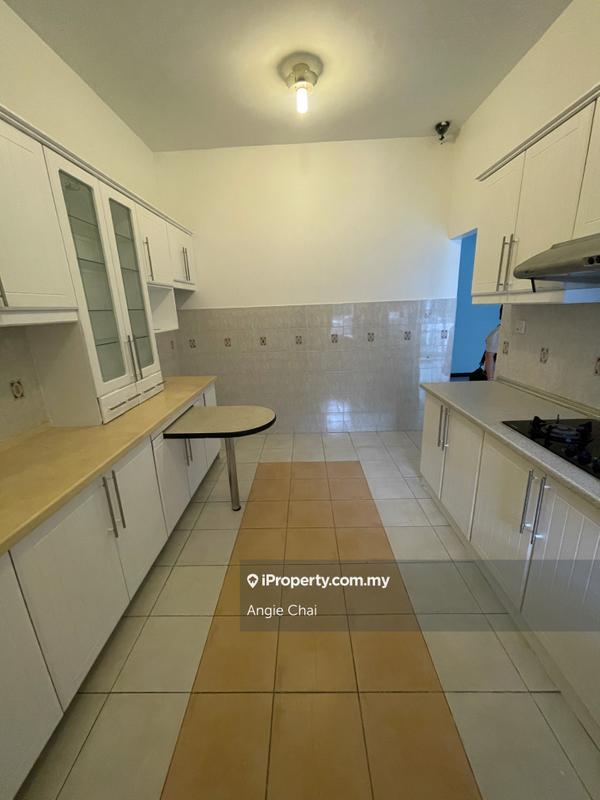 Townhouse for Sale in Sunway Damansara, Kota Damansara by Angie Chai - iProperty.com.my