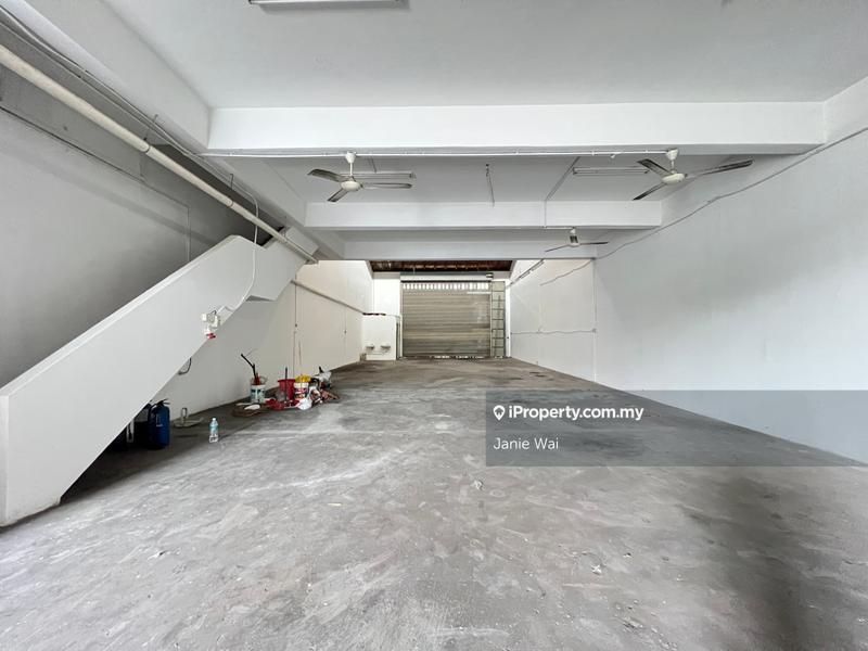 Terrace Factory for Sale in Serdang Raya, Seri Kembangan by Janie Wai - iProperty.com.my