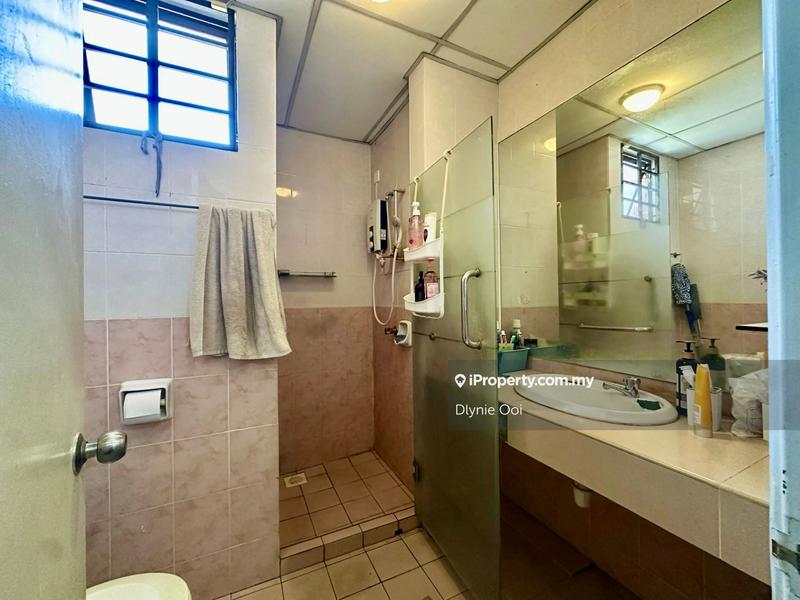 Rumah Berangkai 2 Tingkat untuk Dijual di 1i1ys, Bandar Sungai Long oleh Dlynie Ooi - iProperty.com.my