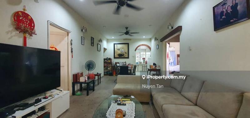 Bungalow House for Sale in Seksyen 11, Petaling Jaya by Nuyen Tan - iProperty.com.my