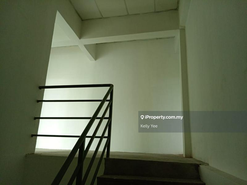 Kedai untuk Dijual di 3 Storey Endlot Shoplot @ Taman Seluang for Sale, Kulim oleh Kelly Yee - iProperty.com.my