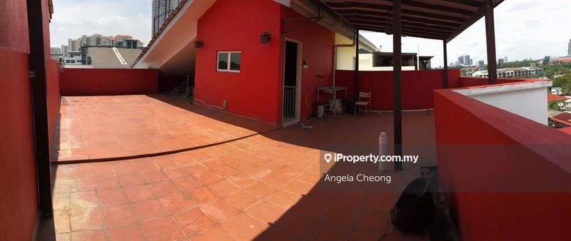 Townhouse for Sale in Kampung Sungai Kayu Ara, Petaling Jaya by Angela Cheong - iProperty.com.my
