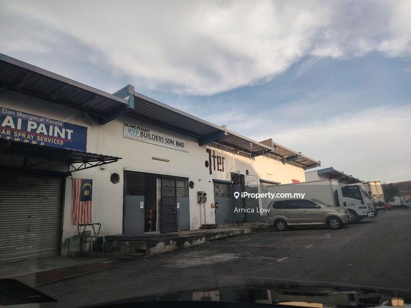 Kilang Teres untuk Dijual di Taman Putra Permai, Seri Kembangan oleh Arnica Low - iProperty.com.my