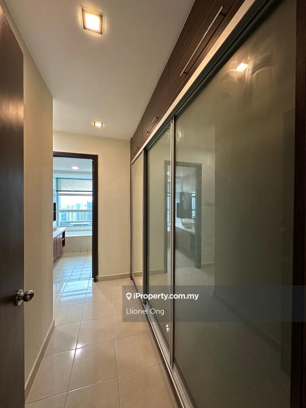 For Sale - Riana Green East