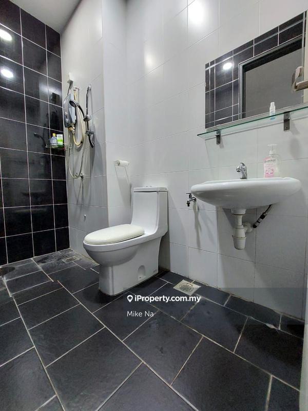 Rumah Berkembar untuk Dijual di Taman Saujana Suria, Kajang oleh Mike Na - iProperty.com.my
