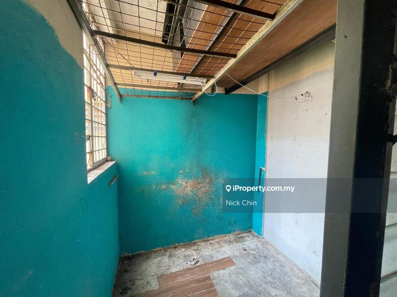 Apartment for Sale in Puchong Utama Court 2 by Nick Chin - iProperty.com.my