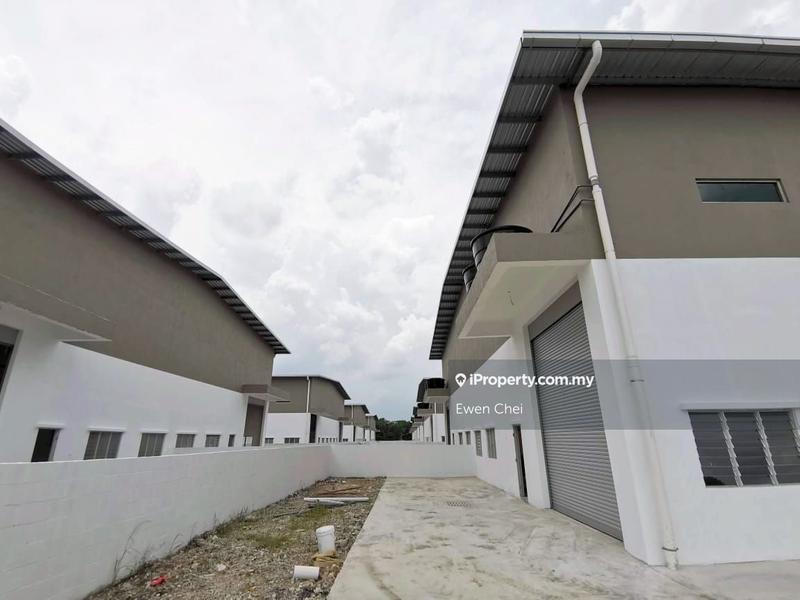 For Rent - Saujana Teknologi Rawang (Corner) Semi-D Factory For Rent (Brand New)