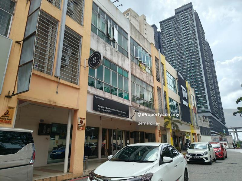 Shop / Office untuk Dijual di Taman Connaught, Cheras oleh Bernard Tay - iProperty.com.my