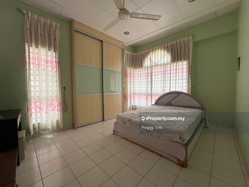 Condominium for Sale in La Vista Condominiums by Peggy Sim - iProperty.com.my