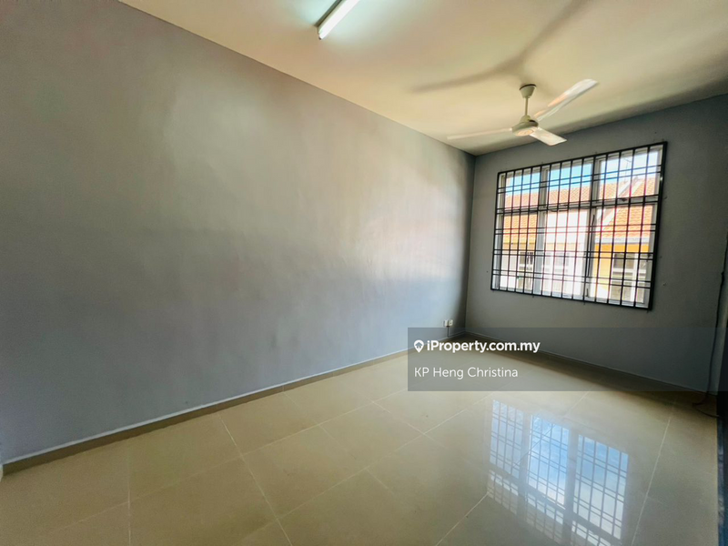 Rumah Teres untuk Dijual di Taman Cheng Setia, Cheng oleh KP Heng Christina - iProperty.com.my