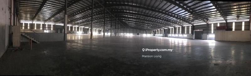 For Sale - Warehouse With CCC and loading bays