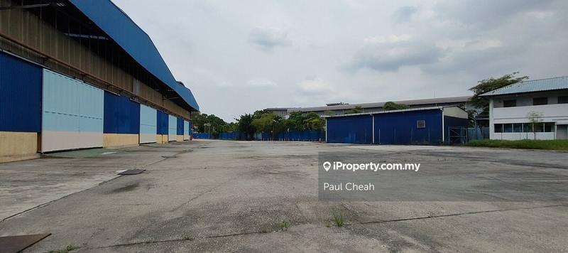 For Rent - Huge Warehouse and Factory For Rent in Kota Damansara, Petaling Jaya.