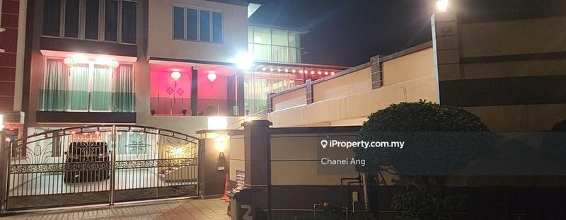 Rumah Berkembar untuk Dijual di Taman Molek, Johor Bahru oleh Chanel Ang - iProperty.com.my