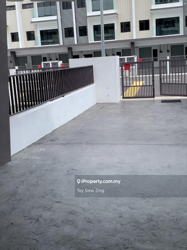 Rumah Bandar untuk Dijual di 28 Residency, Salak Tinggi, Sepang, Sepang oleh Tey Siew Zing - iProperty.com.my