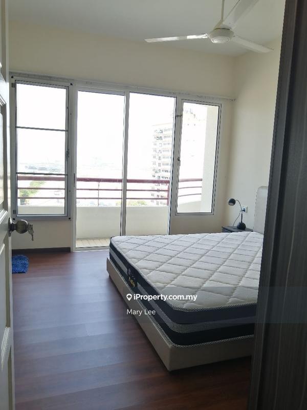 Condominium for Sale in Mutiara Villa Condominium by Mary Lee - Master bedroom - iProperty.com.my