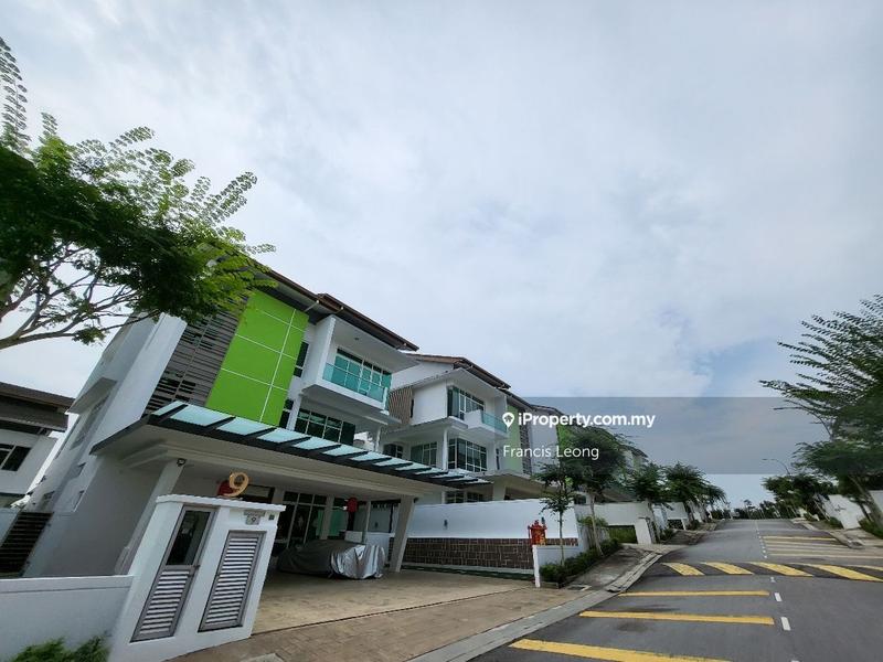 Rumah Berkembar untuk Dijual di Kinrara Residence, Puchong oleh Francis Leong - iProperty.com.my