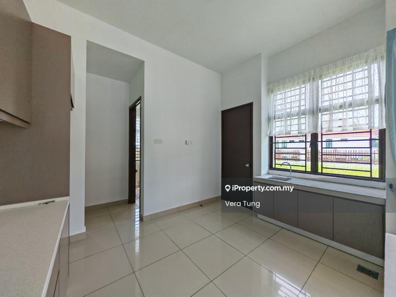 Semi-Detached House untuk Disewa di Subang Bestari, Shah Alam oleh Vera Tung - Dry Kitchen - iProperty.com.my