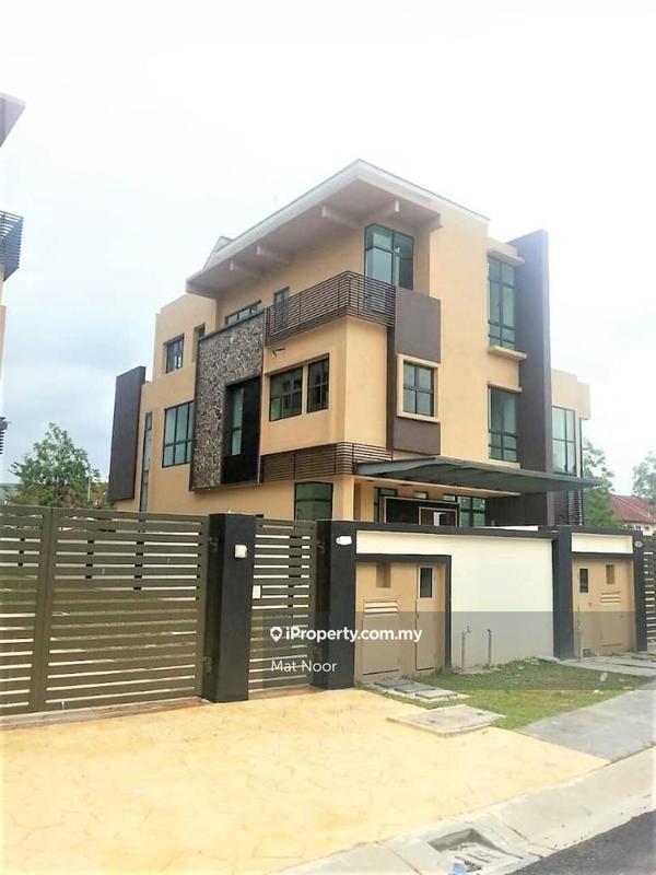 Bungalow House for Sale in Seksyen 7, Shah Alam by Mat Noor - iProperty.com.my