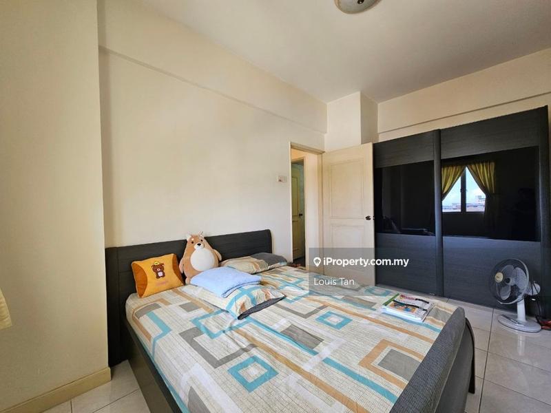 Kondominium untuk Dijual di Gold Coast Resort Condominium oleh Louis Tan - iProperty.com.my