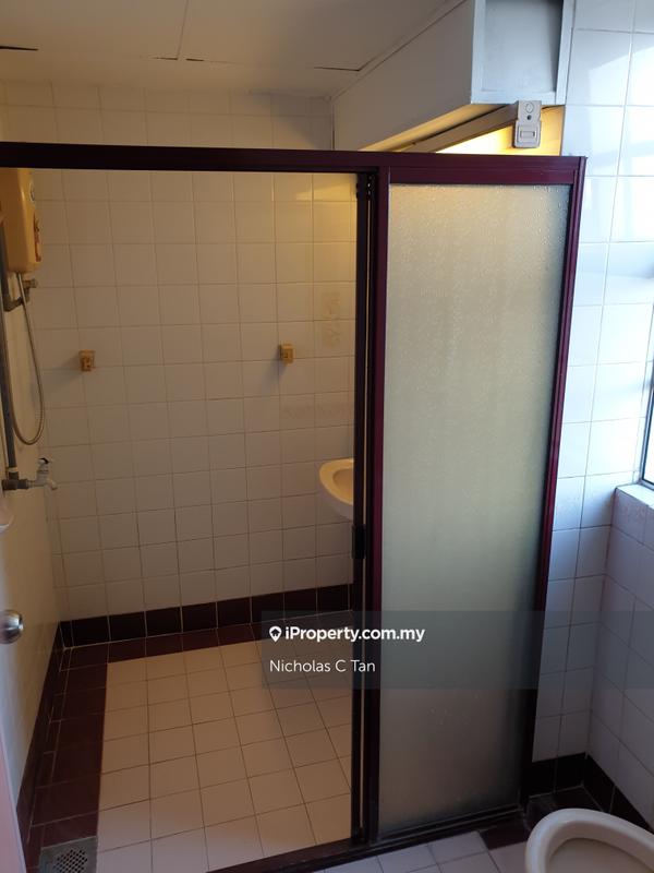 Condominium for Sale in The Pines by Nicholas C Tan - iProperty.com.my