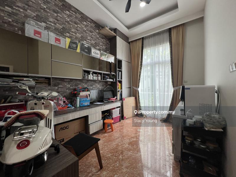 Bungalow House for Sale in Country Heights, Kajang by Stacy Young - iProperty.com.my