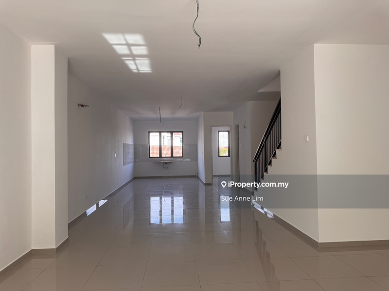 Rumah Berangkai 3 Tingkat untuk Dijual di Ferringhi Hills, Batu Feringghi oleh Sue Anne Lim - iProperty.com.my