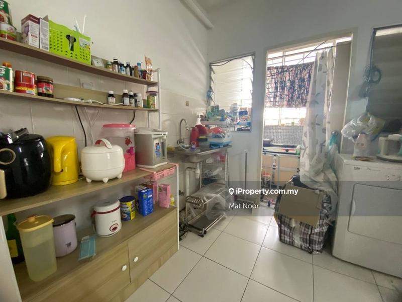 Pangsapuri untuk Dijual di Pangsapuri Seri Mutiara oleh Mat Noor - iProperty.com.my