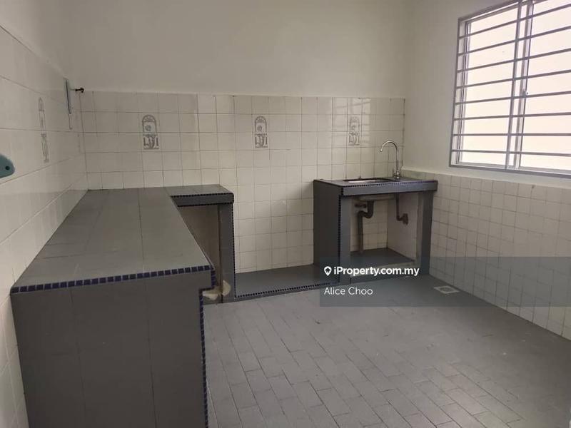 Rumah Teres 2-Tingkat untuk Dijual di Taman Kluang Barat, Kluang, Johor, Kluang oleh Alice Choo - iProperty.com.my