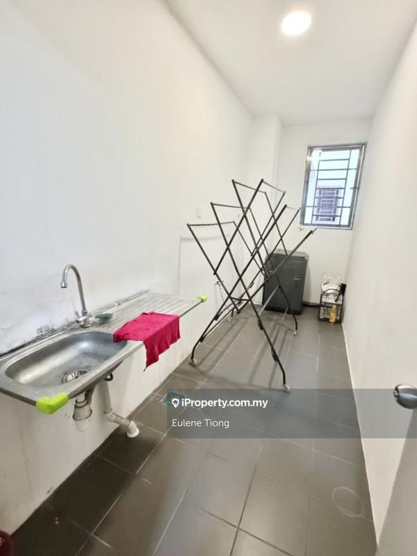 For Rent - Sapphire On The Park