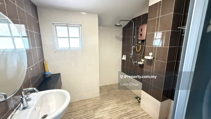Rumah Teres 2-Tingkat untuk Dijual di Bandar Putra Permai, Seri Kembangan oleh Xann Chua - iProperty.com.my