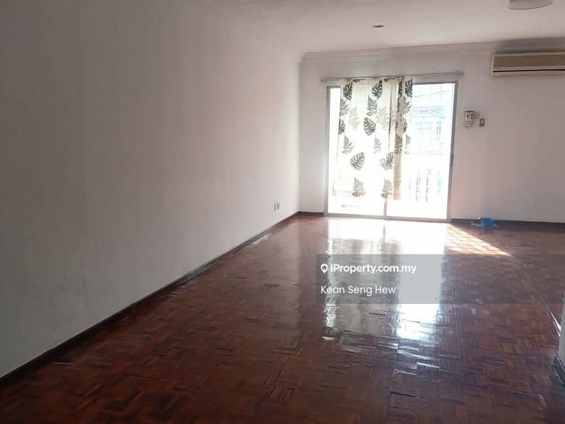 Rumah Berangkai 2 Tingkat untuk Dijual di Taman Wangsa Permai, Kepong oleh Hew KS - Living Room - iProperty.com.my