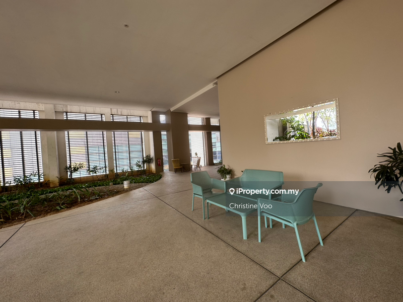 For Rent - 6 CapSquare