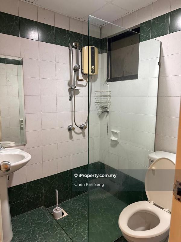 Condominium for Sale in Cameron Towers by Chen Kah Seng - iProperty.com.my