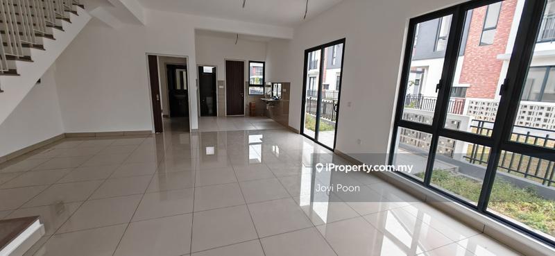 Rumah Teres untuk Dijual di U16, Elmina Gardens, Shah Alam oleh Jovi Poon - iProperty.com.my